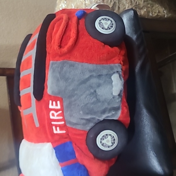 Pillow Pets Firetruck - Picture 6 of 9